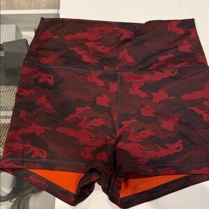 Fleo Women's Red Camo Shorts